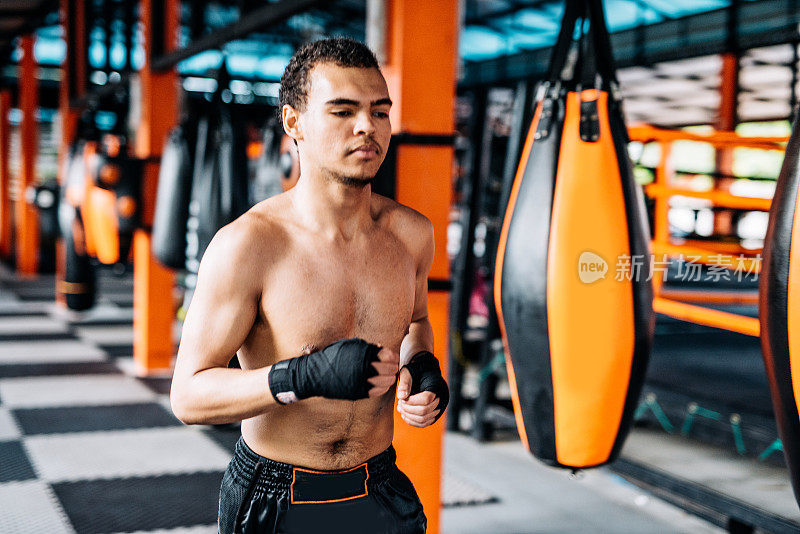 泰国武术训练的热身和伸展运动