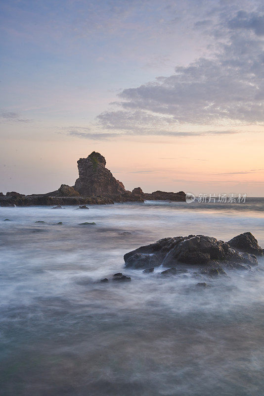 Watu粮仓海滩