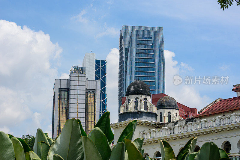 历史地标:旧马来西亚最高法院和吉隆坡城市景观