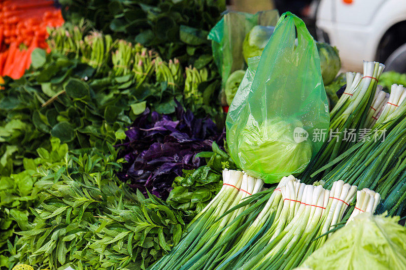 买绿色蔬菜，杂货店，购物
