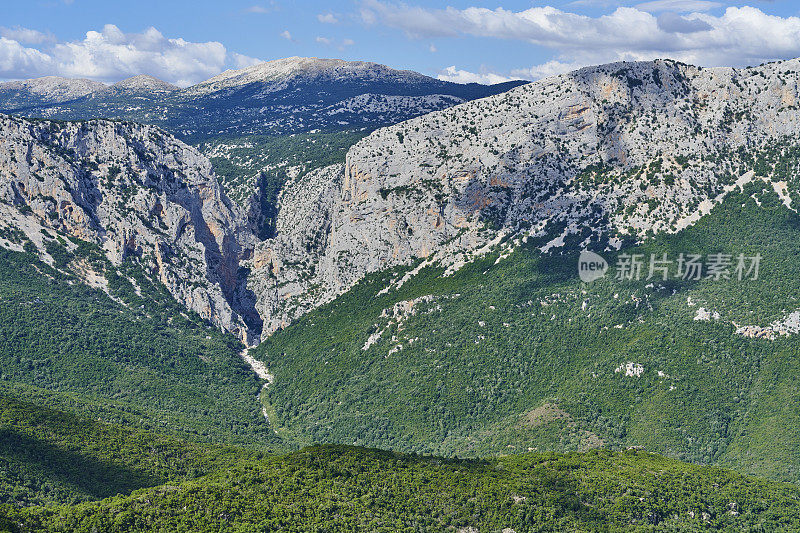 撒丁岛峡谷