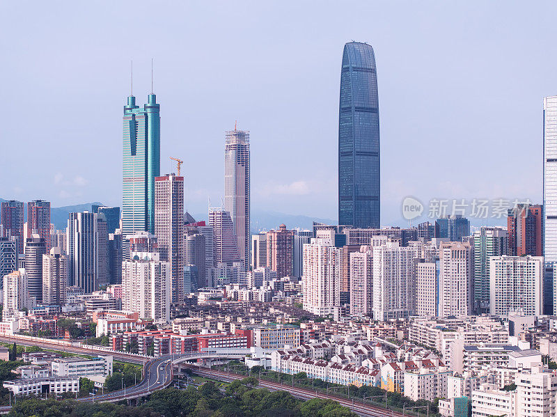 中国深圳CBD白天的天际线鸟瞰图