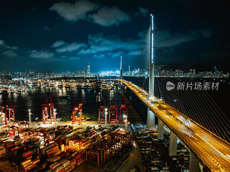 昂船洲大桥及青沙高速公路的夜景