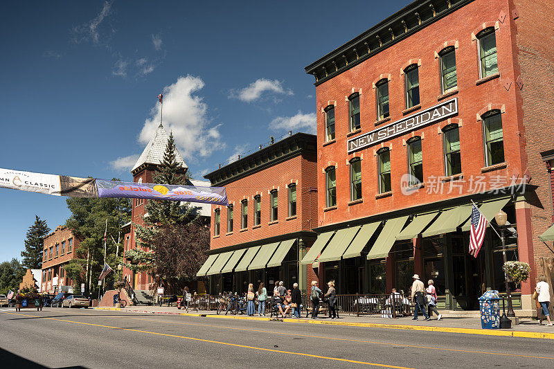 科罗拉多州历史悠久的老矿业小镇特柳赖德大街上的商店和建筑