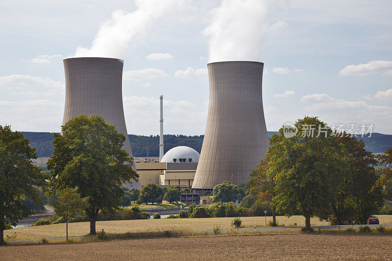 绿色景观中的核电站