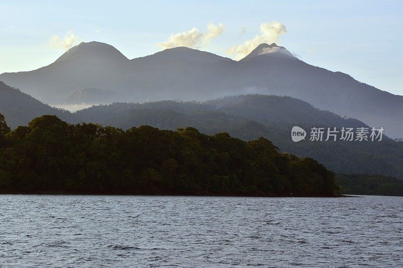 卡米圭因岛景观，菲律宾