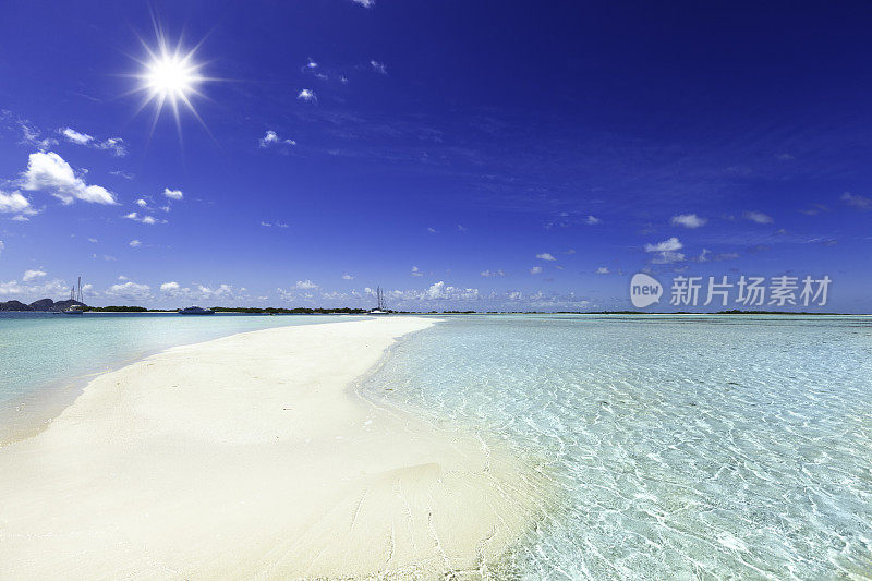 阳光天堂般的热带白沙和绿松石海滩