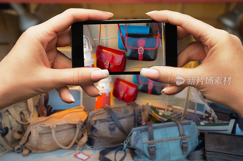 智能手机橱窗购物或展示手袋