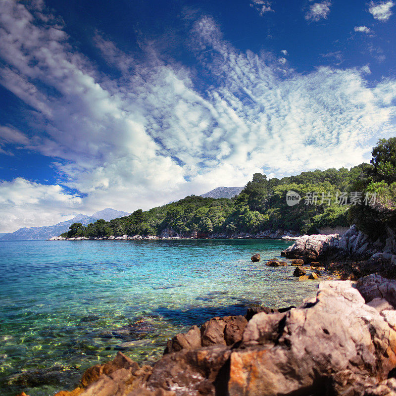 山，石头和海