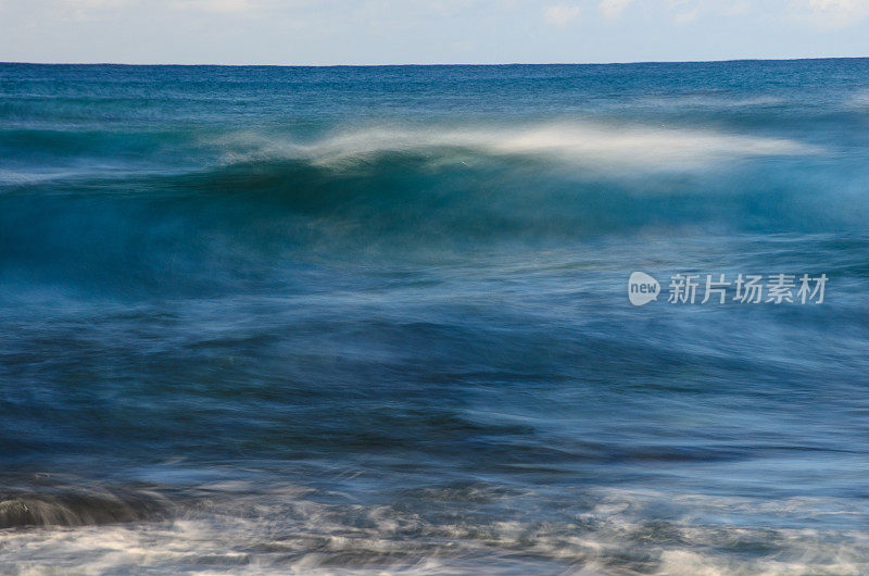 北岸波浪的运动