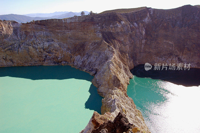 克里穆图火山绿色湖泊，弗洛雷斯-印度尼西亚