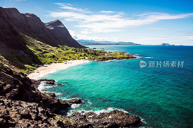 风景优美的瓦胡岛南岸