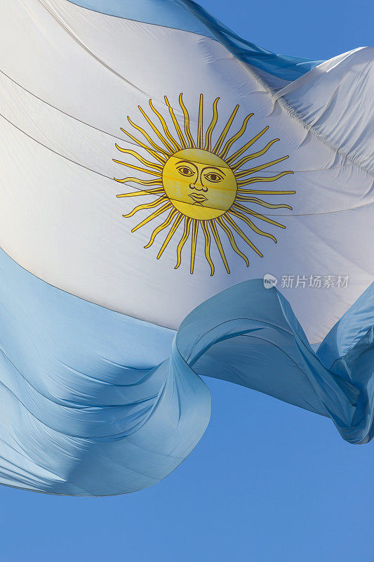 风中飘扬的阿根廷国旗