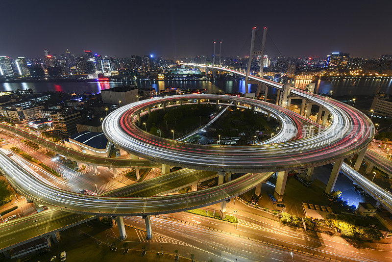 上海南浦大桥夜景广角观