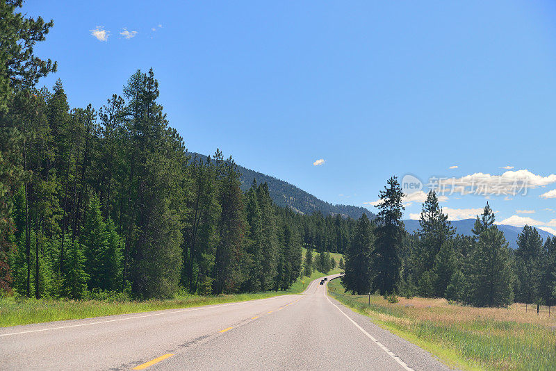 蒙大拿公路穿过平头印第安保留地