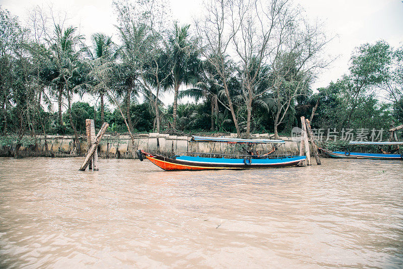 越南湄公河三角洲的传统船只