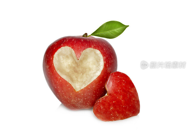 红苹果与心的象征孤立