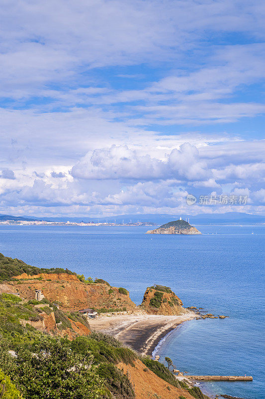 厄尔巴岛的卡拉·塞雷戈拉岛(意大利托斯卡纳群岛)