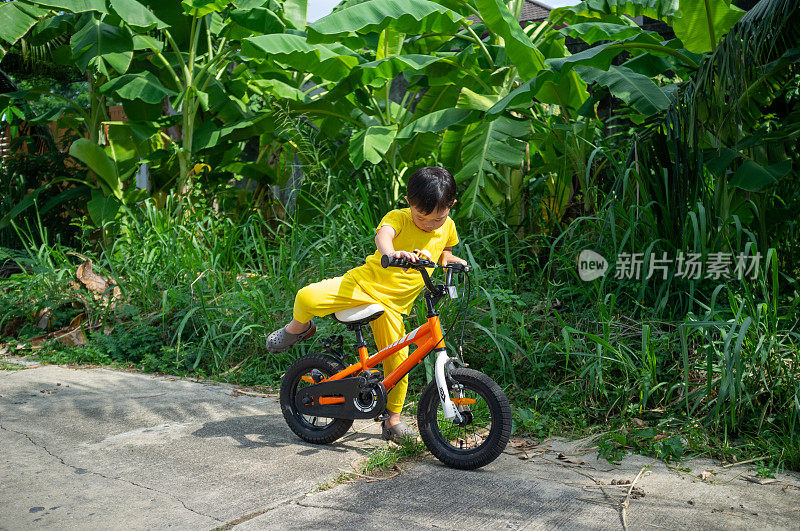 骑上自行车，开始旅程