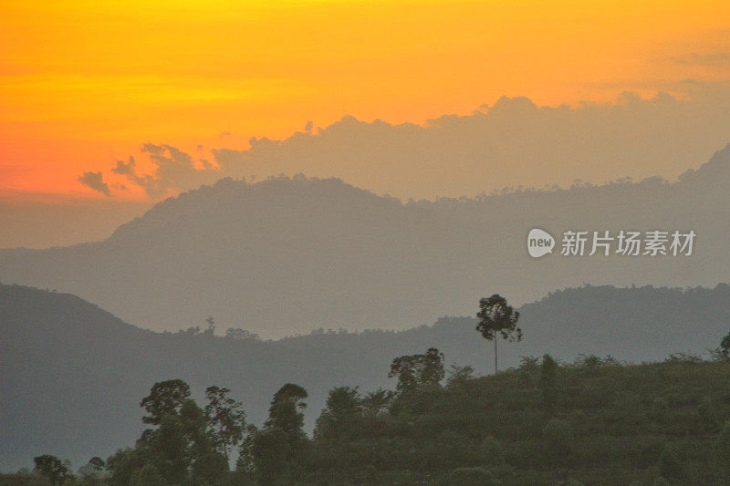 亚齐，seulawah山之间的日出景象