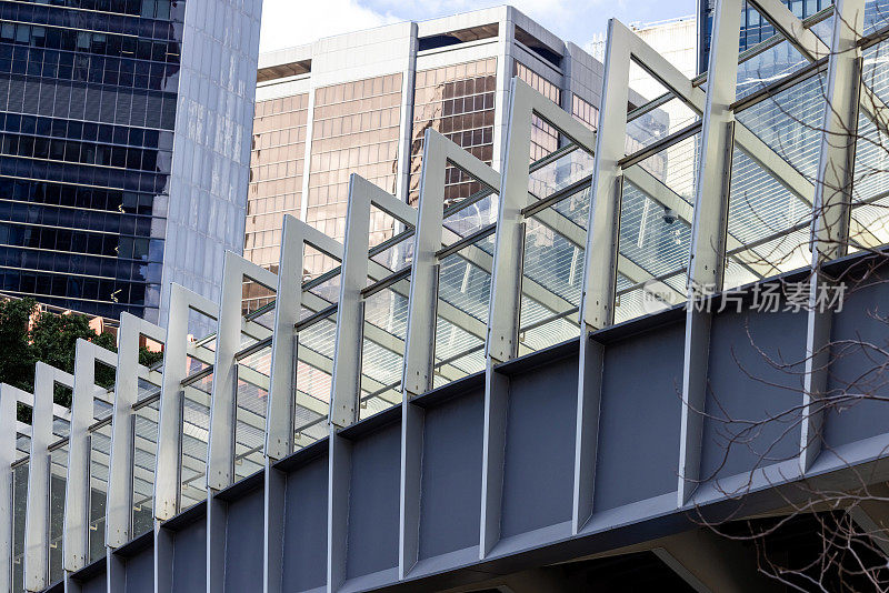 城市人行天桥，背景与复制空间