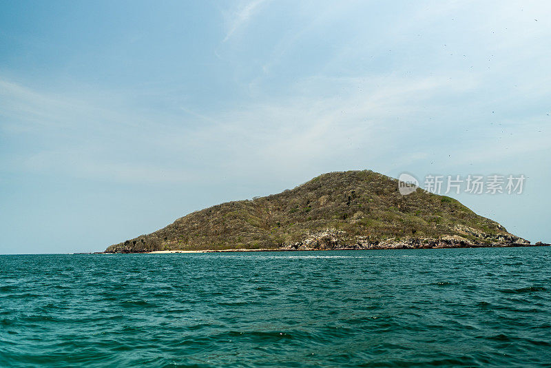 马萨特兰海岸线上的岛屿和太平洋