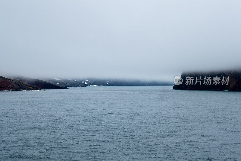 捕鲸湾，欺骗岛，南设得兰岛