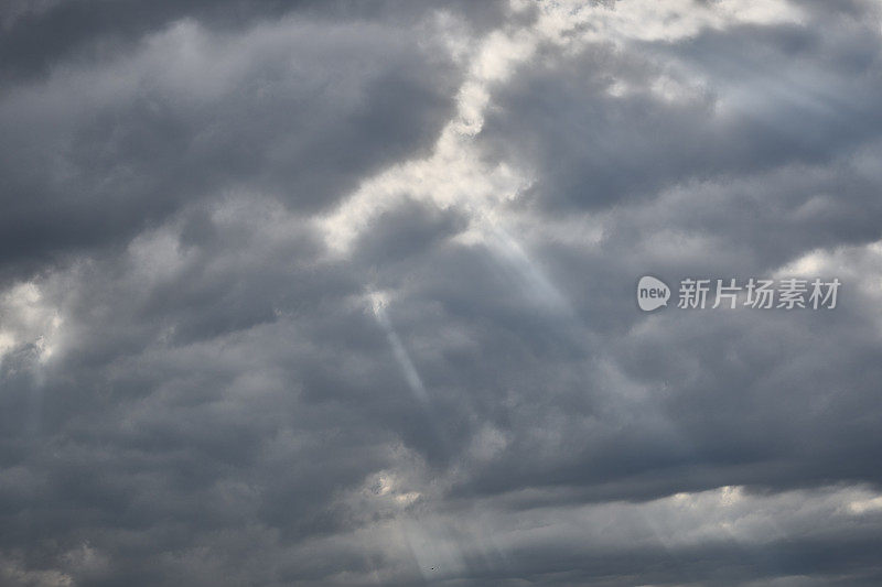 阴霾的天空