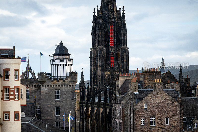 苏格兰爱丁堡历史哥特式建筑的城市景观
