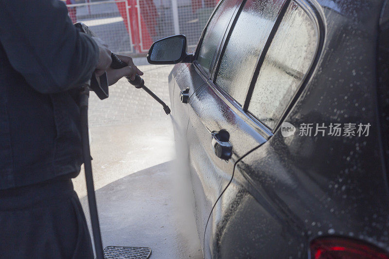 清洗汽车