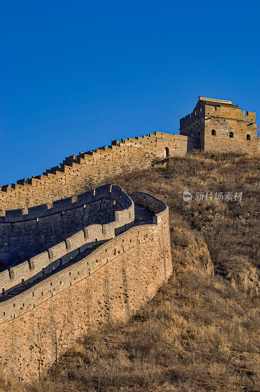 中国的金山岭长城，金山岭长城，建于明朝1368年至1389年，由戚继光将军于1567年至1570年重建。建在金山之上。
