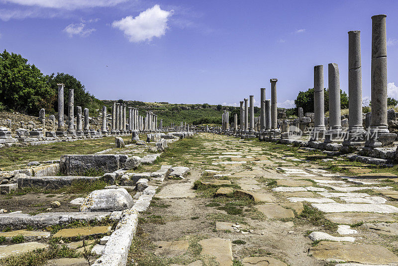 佩尔格古城遗址。公元前7世纪的希腊殖民地，公元前334年被波斯人和亚历山大大帝征服。安塔利亚土耳其。