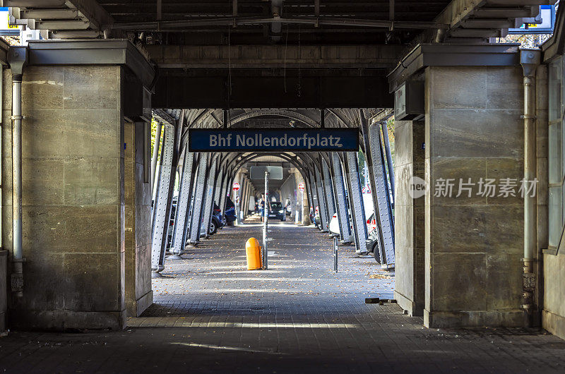 柏林肮脏的地下通道Schöneberg