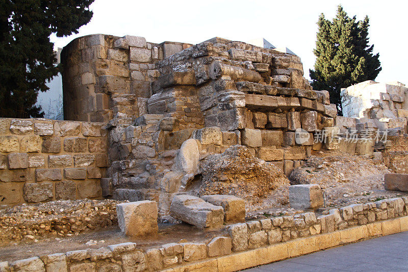 凯撒奥古斯塔城墙