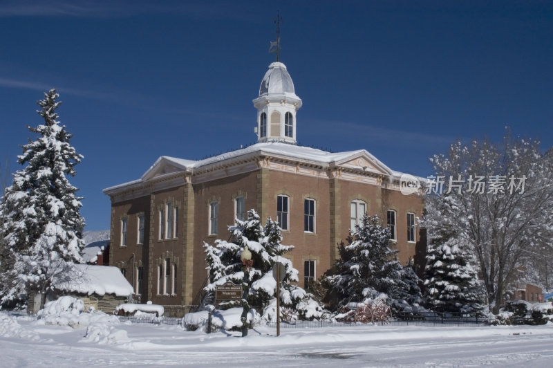 雪中的法院博物馆