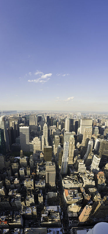 纽约垂直的蓝天