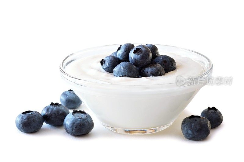 一碗干净的酸奶，上面有蓝莓