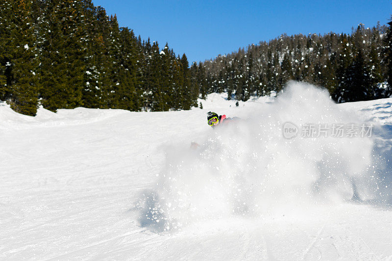 滑雪在行动