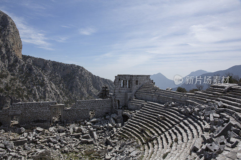 剧院和破碎的步骤概述，Termessos