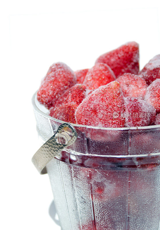 霜冻草莓-垂直