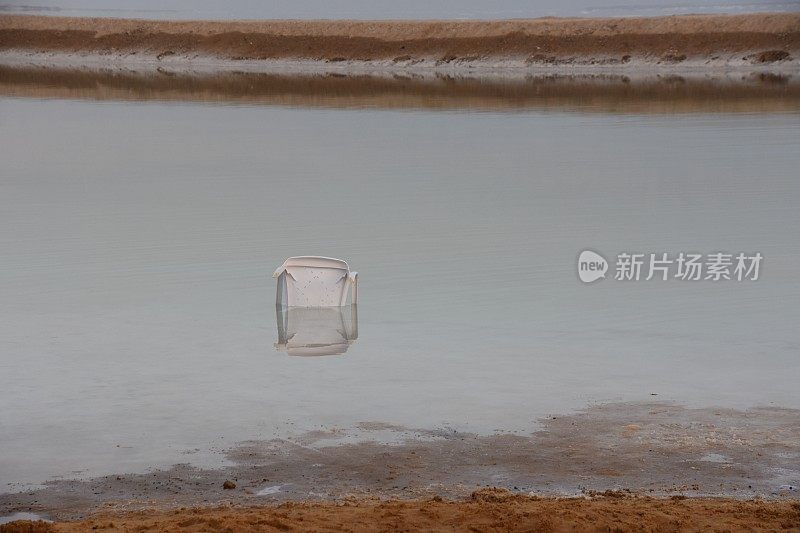 死海的躺椅