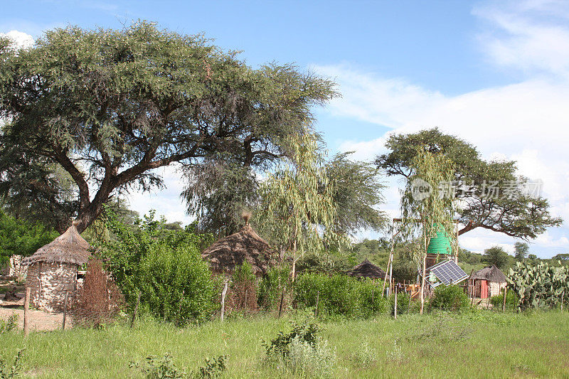 非洲纳米比亚Rundu附近的一个传统村庄的太阳能