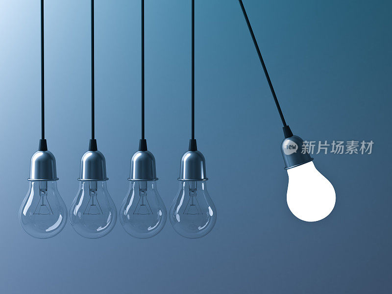 一个悬挂的灯泡发光不同，从没有照明的白炽灯泡像牛顿摇篮在黑暗的青色背景，领导和不同的商业创意概念。三维渲染