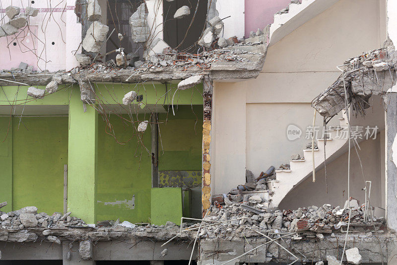 地震后公寓楼