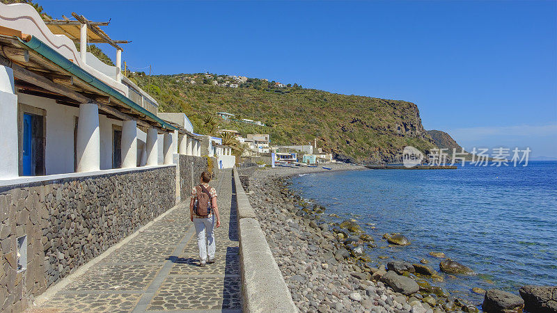 菲利库地的佩科里尼海，埃奥利安群岛(意大利西西里岛)的一个岛屿