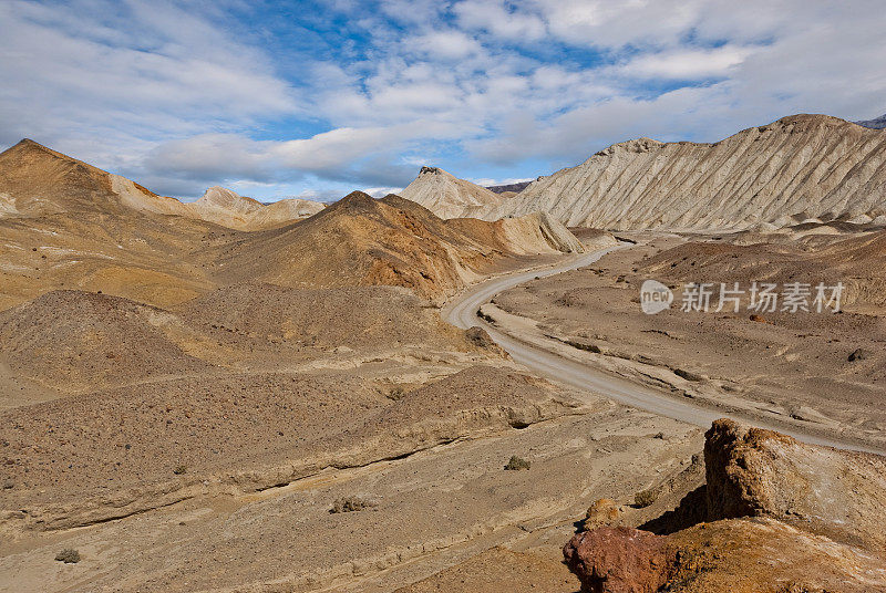 穿过二十骡子队峡谷的道路