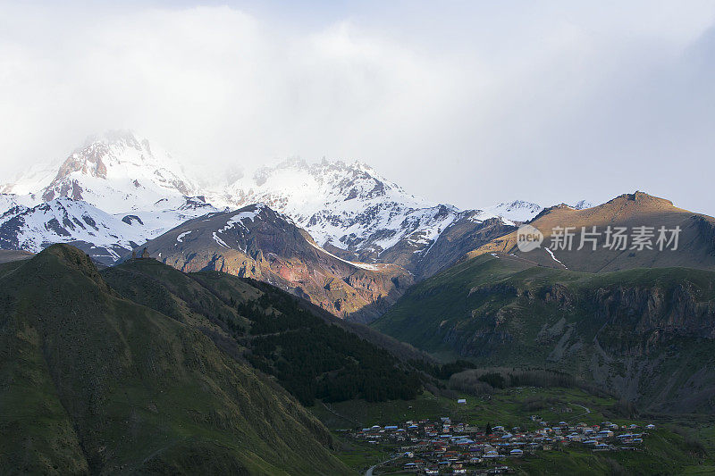 卡兹贝格村，高加索山区，格鲁吉亚