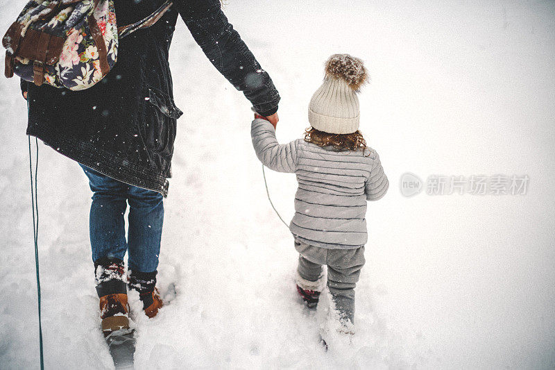 雪中的聚会时间