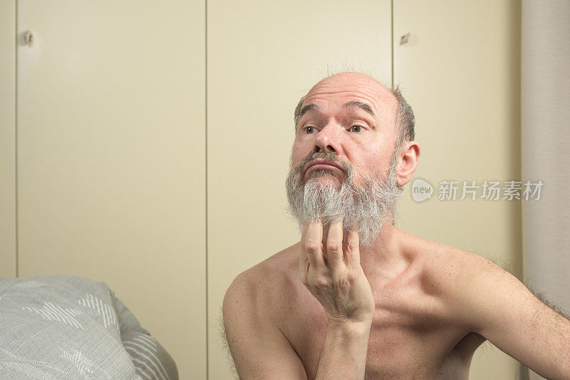 一个成熟的男人想到了剃须系列
