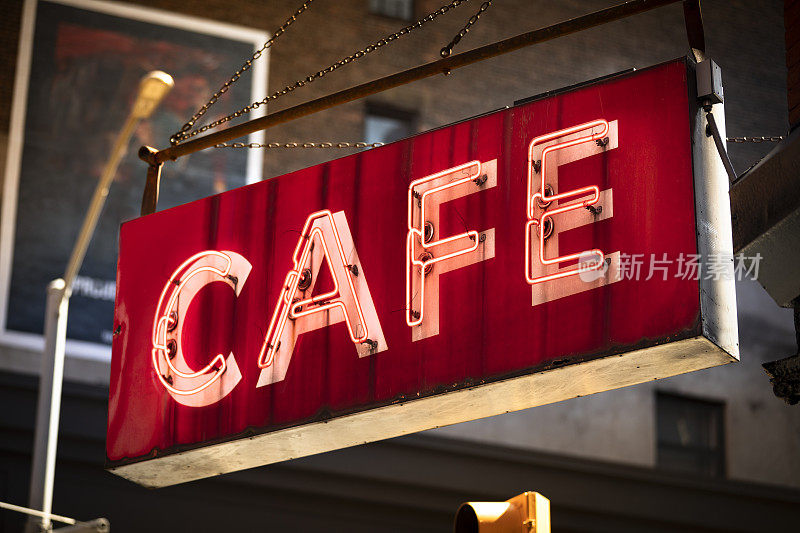 霓虹灯泡咖啡馆咖啡店的招牌